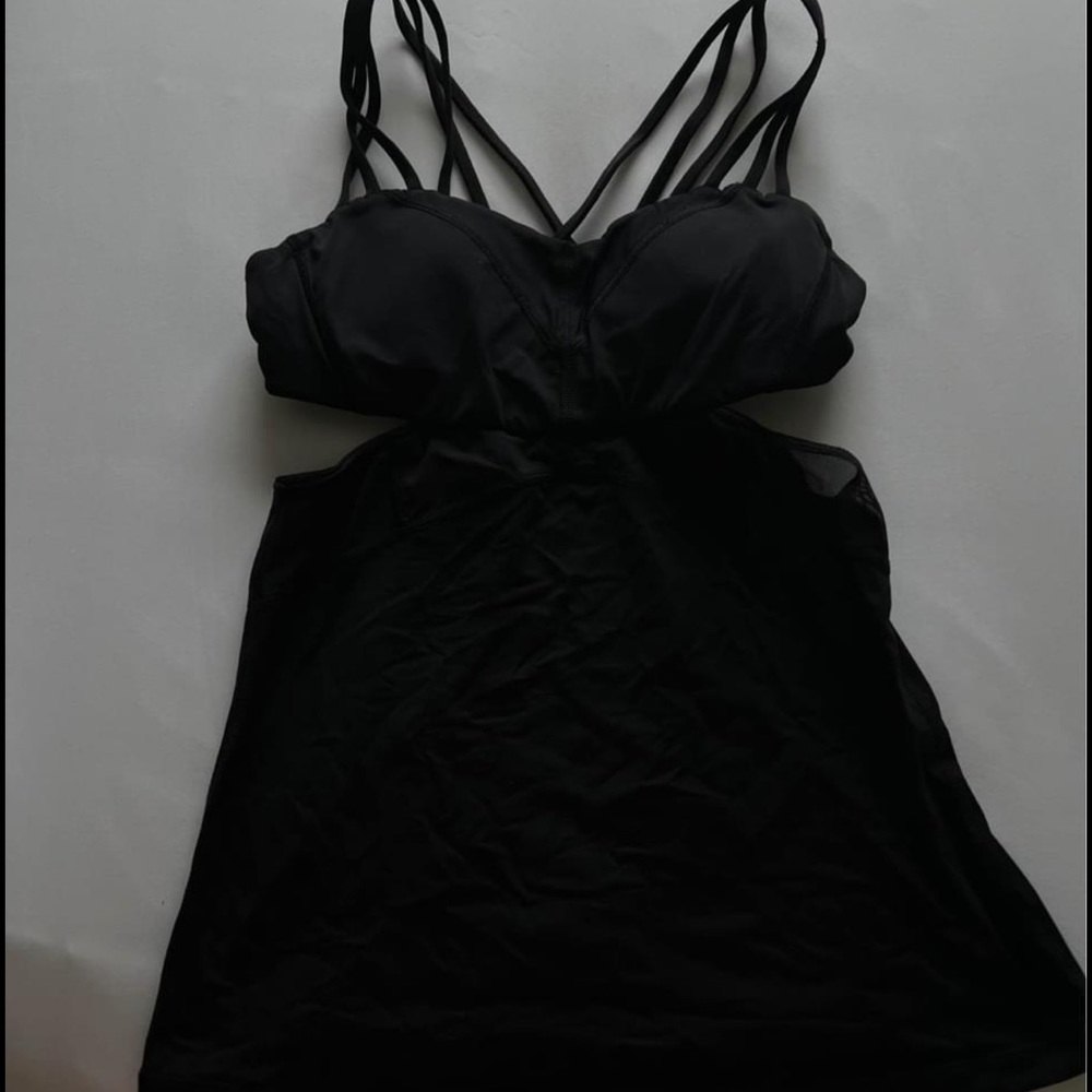 Lululemon black tank
